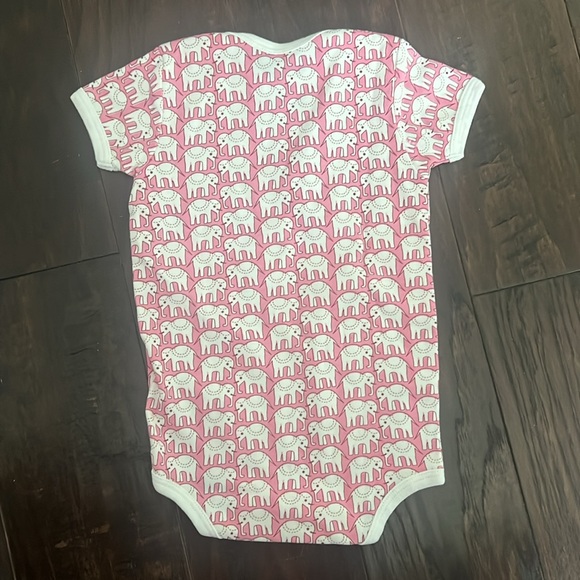 New without tags Roller Rabbit Short Sleeve Onesie - Picture 3 of 4